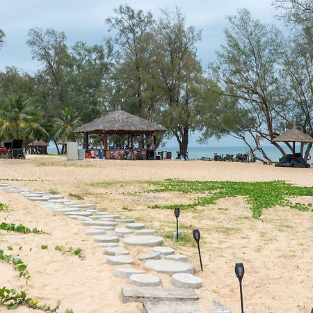 Hotel Tropical Bay Grand World Phu Quoc Esterno foto