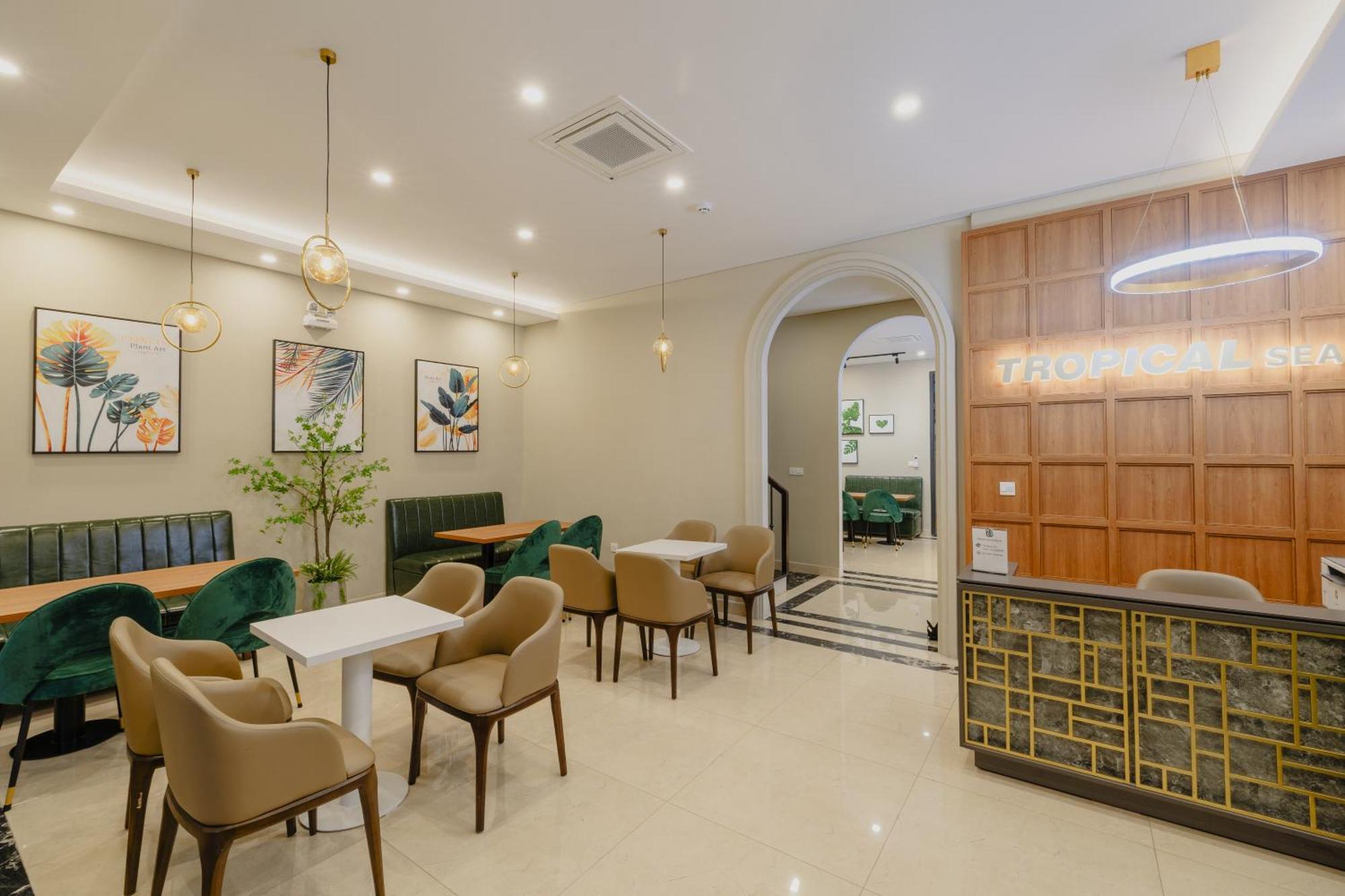 Hotel Tropical Bay Grand World Phu Quoc Esterno foto