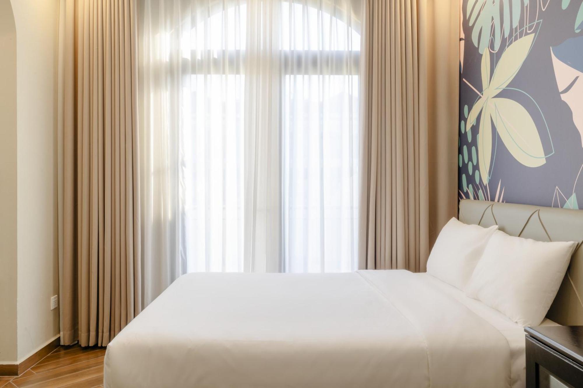 Hotel Tropical Bay Grand World Phu Quoc Esterno foto