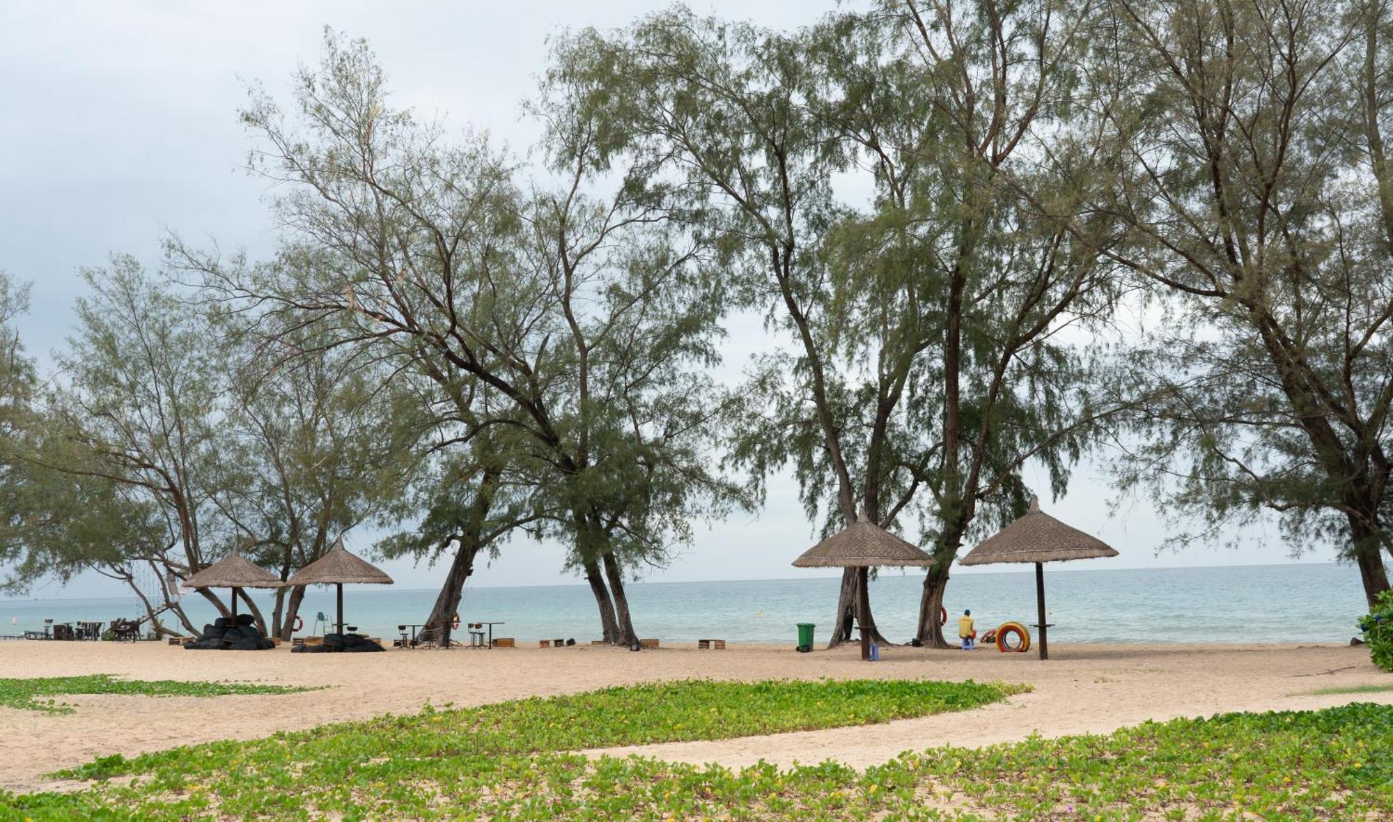 Hotel Tropical Bay Grand World Phu Quoc Esterno foto